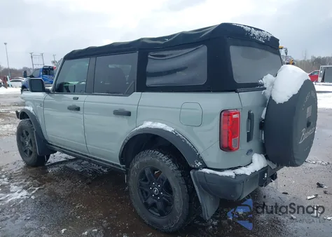 2021 Ford Bronco Black Diamond z USA, uszkodzony, nr VIN 1FMEE5DH0MLA84437